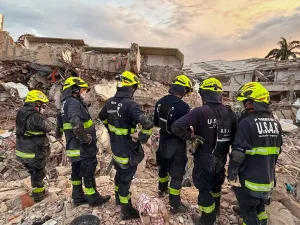 Este domingo regresan de Venezuela los 40 rescatistas enviados por Santa Fe para colaborar con la búsqueda de sobrevivientes y cuerpos