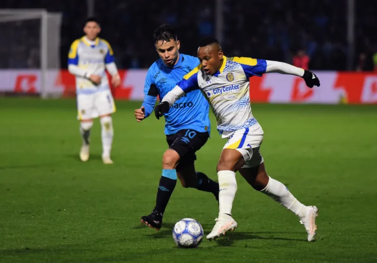 Central, con Franco Cervi entre los concentrados, busca la recuperación en el Gigante frente al Racing de Juan Pablo Vojvoda