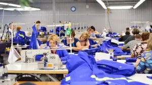 Crisis en la industria textil: cae la producción, se destruye el empleo y la inversión se desploma
