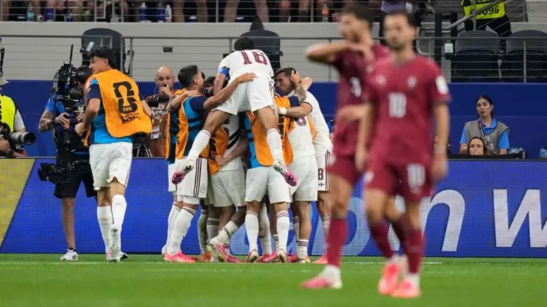 España se lo ganó sobre la hora a Portugal y se metió en los cuartos de final del Mundial