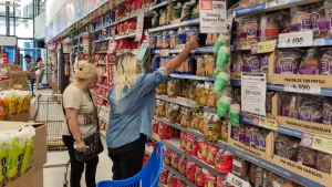 Canasta básica: una familia necesitó $1.531.473 para no ser pobre en junio