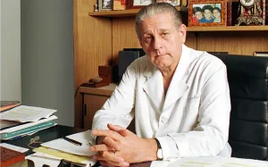 En honor a Favaloro, se conmemora el Día Nacional de la Medicina Social