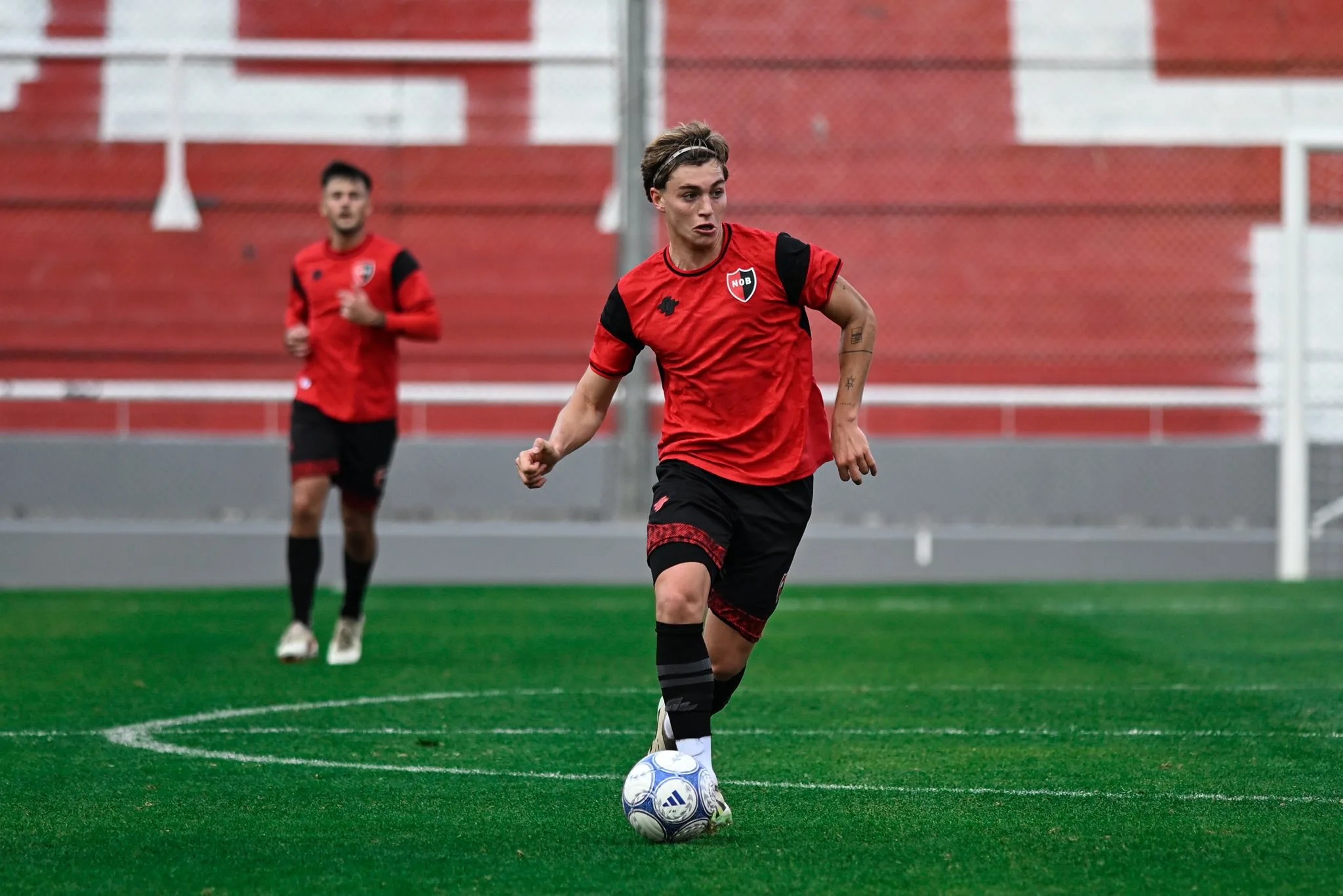 Problemas para Frank Kudelka: dos titulares sufrieron lesiones musculares y serán bajas para el duelo contra Independiente en Avellaneda