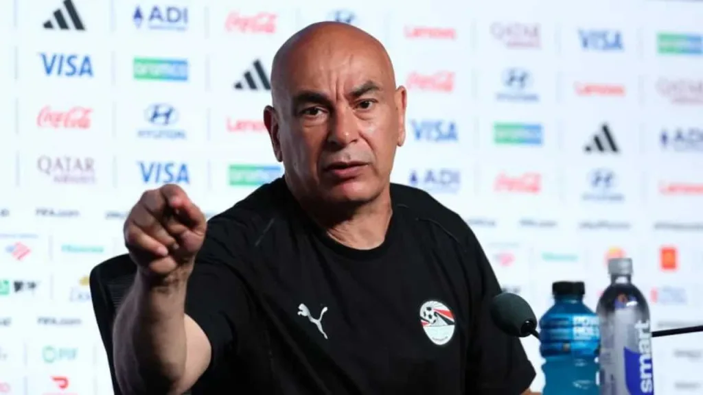 El DT de Egipto explotó contra la FIFA tras la eliminación: "La copa se la están dando a Argentina"