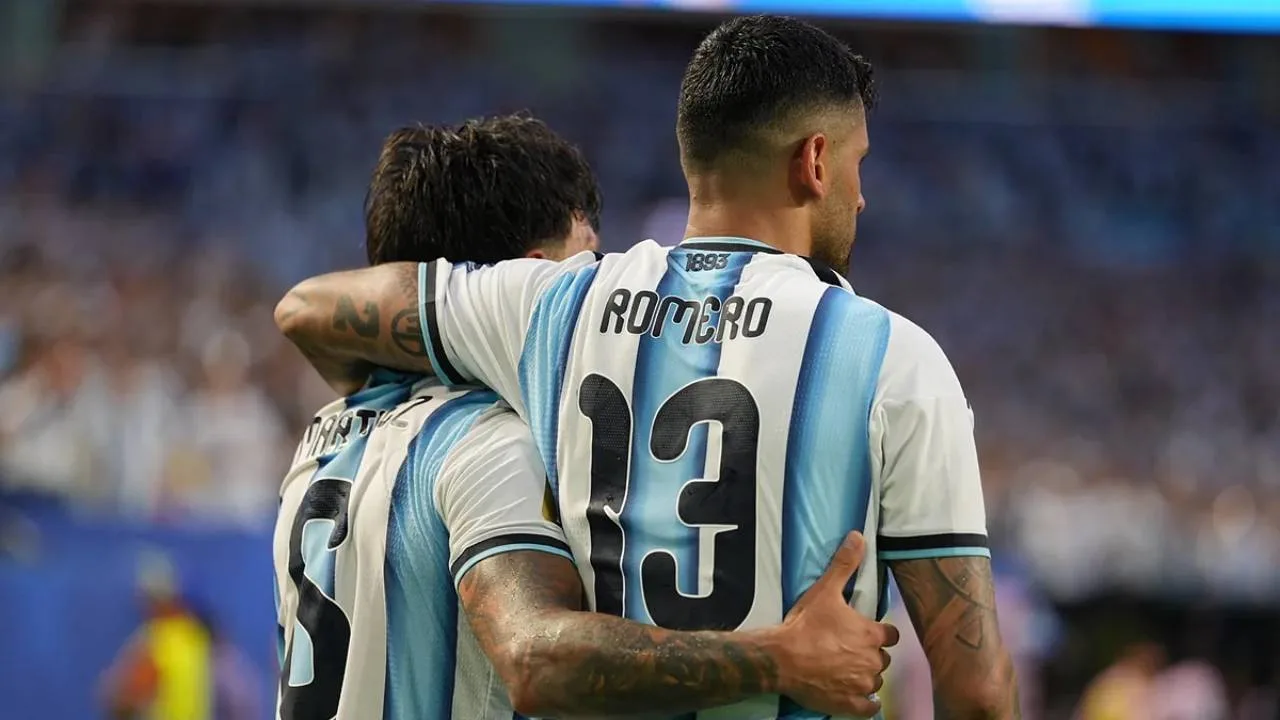 Cuti Romero y Licha Martínez le negaron el saludo a Donald Trump en la entrega de medallas y su gesto se volvió viral en las redes