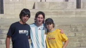 La foto perdida con Messi: se hicieron la "chupina", se toparon con el capitán y 20 años después las redes los encontraron