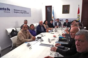La paritaria con estatales y docentes de Santa Fe para el segundo semestre pasó a cuarto intermedio