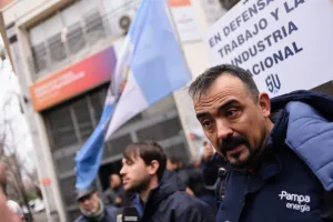Conflicto en Pampa Energía: piden intervención del gobierno para evitar el cierre de la firma