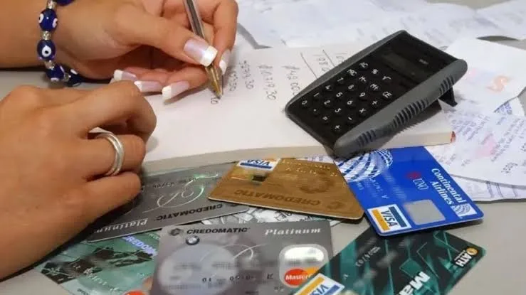 Morosidad: se agrava el problema y uno de cada tres argentinos con deuda no puede pagar