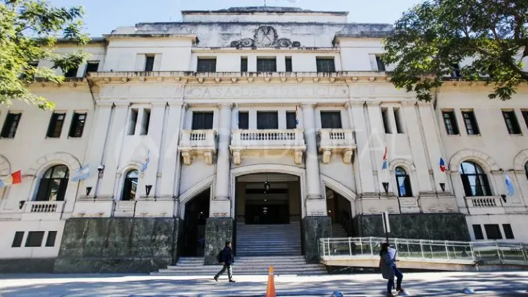 los tribunales de la ciudad de Santa Fe