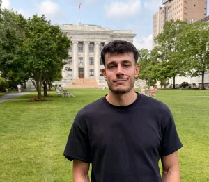 Battista se encuentra en Boston fomentando su vocación científica