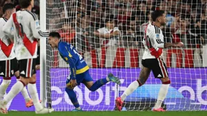 De méndigo a millonario auriazul: Central le ganó a River el duelo de necesitados y cosechó un triunfo clave en lo anímico