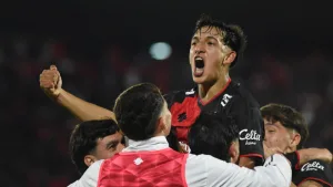 Arriba la Lepra: por un golazo de Guch, Newell's derrota a Riestra en el Coloso