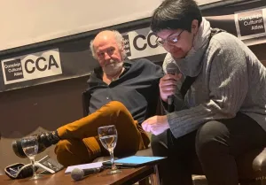 Voces que serpentean a partir de lo visto