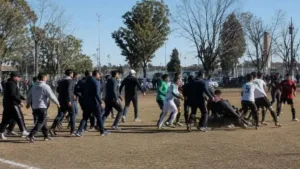 La Liga Rosarina repudió los graves episodios de violencia en el fútbol juvenil