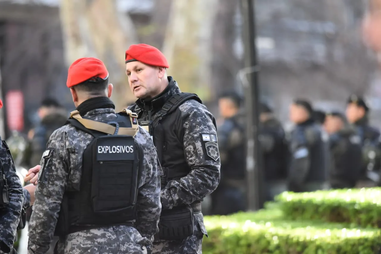 Milei en Rosario: fuerte operativo de seguridad y marcha de repudio en nueva visita presidencial