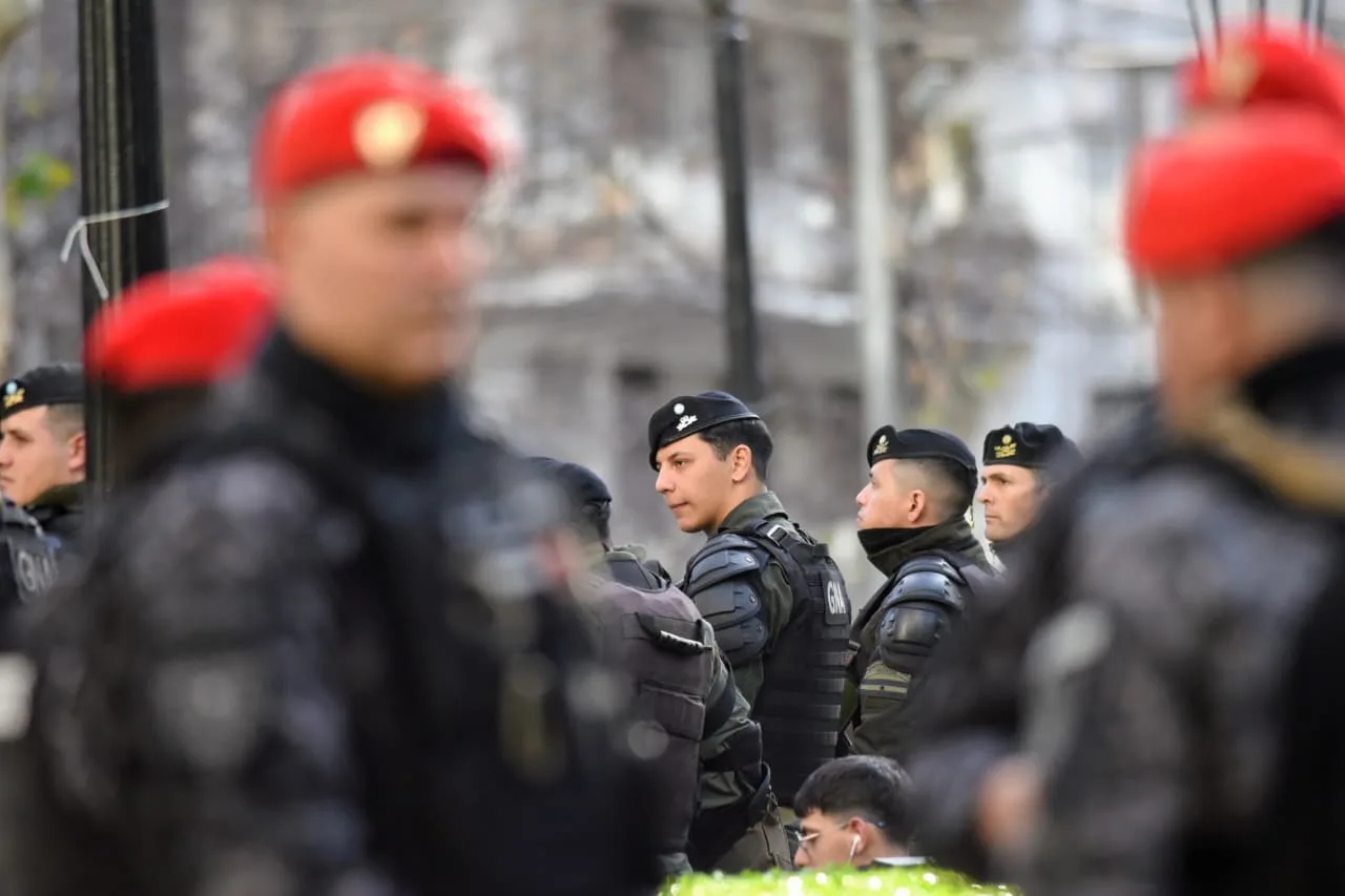 Milei en Rosario: fuerte operativo de seguridad y marcha de repudio en nueva visita presidencial