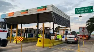 peaje de la autopista Rosario-Santa Fe