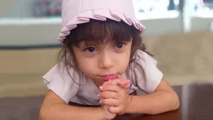 Una nena rosarina de cinco años necesita ayuda para costear un tratamiento en México