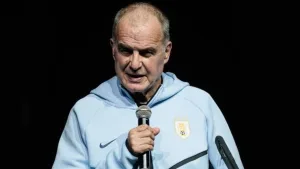 Uruguay confirmó el reemplazo de Marcelo Bielsa: el ex jugador que fue presentado oficialmente