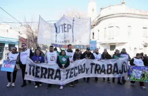 San Cayetano: organizaciones sociales y gremiales piden en Rosario por "Paz, Pan, Tierra, Techo y Trabajo"