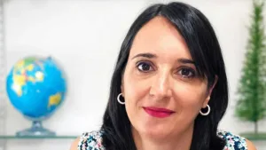 Natalia Pettinari llega a Nexo Rosario para reflexionar sobre política internacional y vida cotidiana