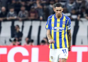 "Yo no abandono, lo que dije fue desde la angustia, solo un momento", posteó Di María en sus redes sociales