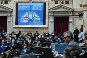 Diputados sesiona por la reforma al Banco Central y la Inocencia Fiscal II en una muestra de fuego para el Gobierno