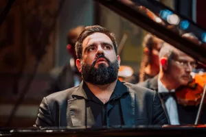 El proyecto internacional “Rumbo a Roma” llega a Rosario junto al célebre maestro Mario Montore