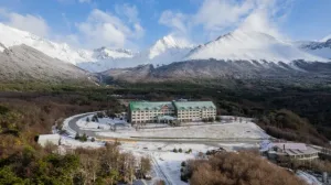 Gastronomía fueguina, sabores del Canal Beagle y solidaridad: una noche única en el Hotel del Glaciar de Ushuaia