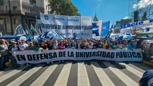 Los gremios universitarios volvieron a parar y advirtieron: “La deuda del gobierno nacional pone en riesgo el funcionamiento del sistema"