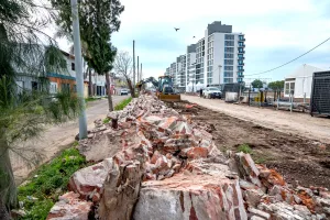 Demuelen el muro del ex Batallón 121 para integrar la Villa Olímpica con barrio Las Heras