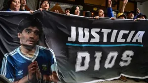 Escándalo en el juicio por la muerte de Maradona: denuncian que peritos de la Junta Médica analizaron por error la historia clínica de Don Diego