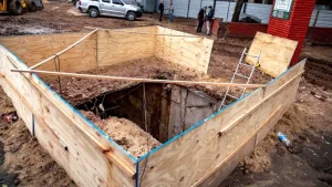 Sorprendente hallazgo en la Plaza de la Cooperación durante las obras de remodelación: se encontraron viejo sótanos del antiguo Mercado Norte