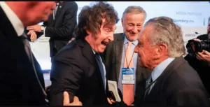 El regalo que Milei le prepara a su ex patrón: cómo Corporación América se garantizó los aeropuertos por 40 años más