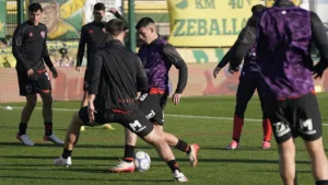 Newell's visita a Defensa en busca de su primera victoria en Varela