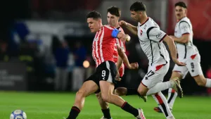 En la previa del Clásico, Newell's se trajo un punto de su visita ante Estudiantes