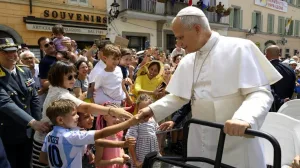 El gobierno analiza declarar asueto o feriado por la visita del papa León XIV al país