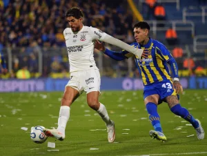 Arrancó en el Gigante: Central enfrenta a Corinthians por el duelo de ida de los octavos de la Copa Libertadores