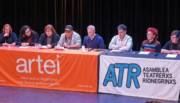 La comunidad teatral independiente argentina denunció en conferencia de prensa  el vaciamiento del INT