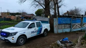 San Nicolás: encontraron el cuerpo de un hombre de 60 años enterrado en el patio de la casa de su pareja, quién quedó detenida