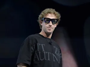 Las gafas inteligentes, un problema para la privacidad: advierten sobre la tendencia en redes de filmar en público a mujeres