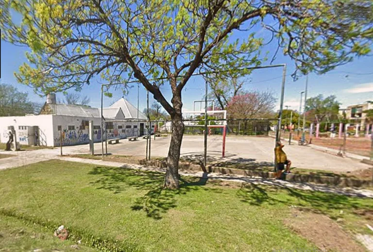 Jugaba al fútbol 5 en zona norte y discutió con un rival que lo apuñaló varias veces