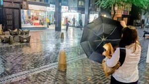 Rosario bajo doble alerta para este jueves por tormentas y vientos fuertes