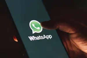 WhatsApp prueba dos nuevas funciones: vista previa en la lista de chats y emojis animados