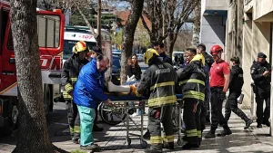 Accidente laboral: sufrió graves lesiones al ser herido por el contrapeso de ascensor