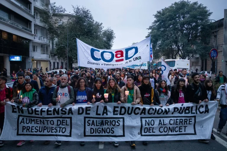 Los docentes universitarios vuelven al paro este martes y los no docentes el viernes próximo