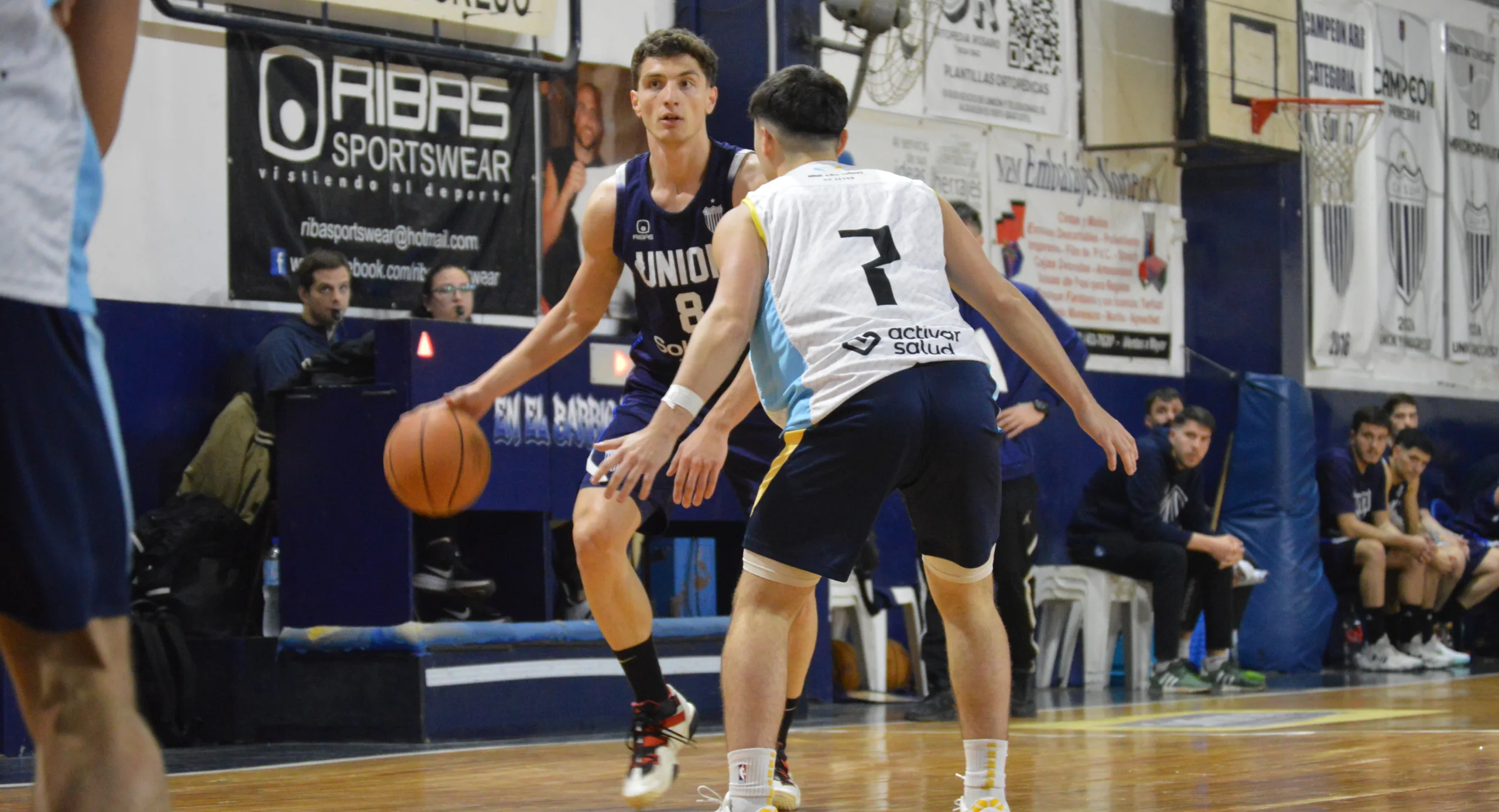 Unión le ganó a Regatas un partido clave en el viernes de Superliga