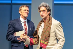 Diego Peretti y Federico D’Elia protagonizan “El jefe del jefe”, que desembarca este jueves en el Teatro Astengo