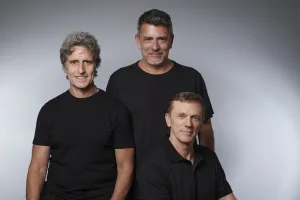 Diego Peretti y Federico D’Elia protagonizan “El jefe del jefe”, que desembarca este jueves en el Teatro Astengo